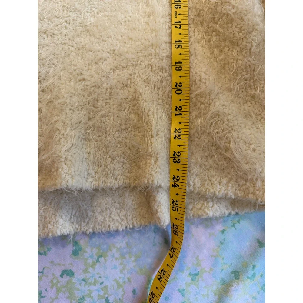 Free People | Icing‎ Fuzzy Knit Pullover Sweater Large Ivory V-Neck Oversized